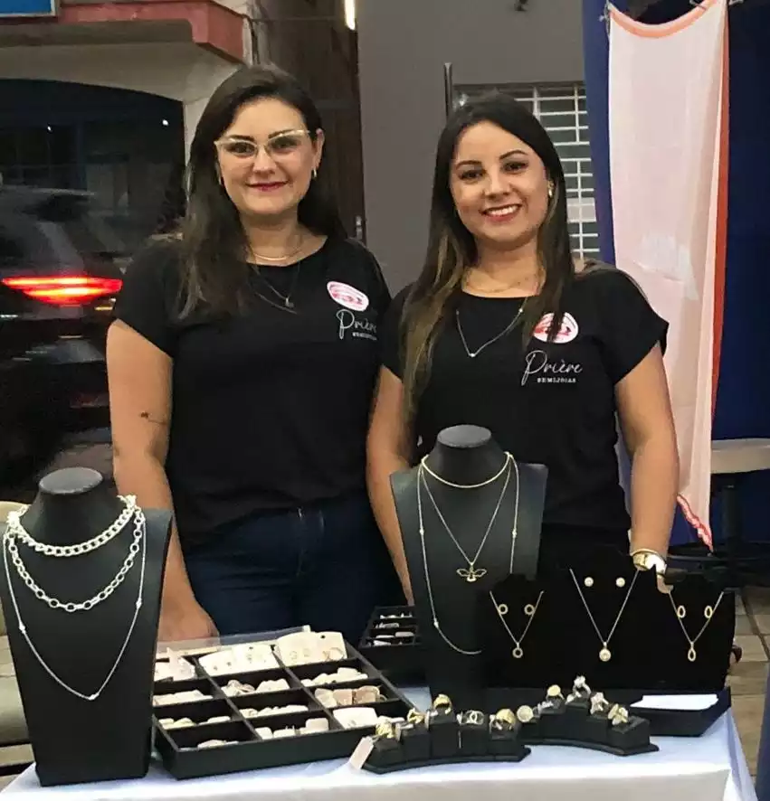 Diéssyca Muller e Damaris Dorneles